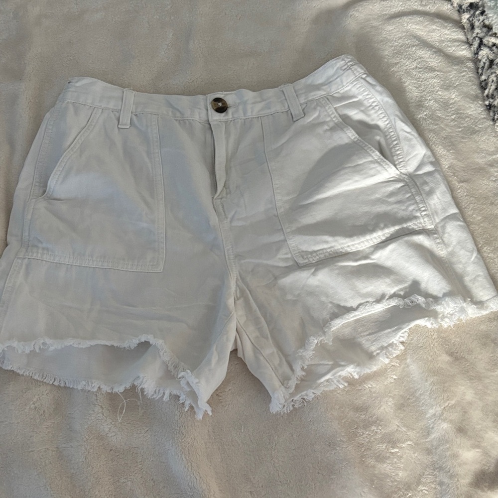 Aerie White Frayed Hem Cargo Shorts